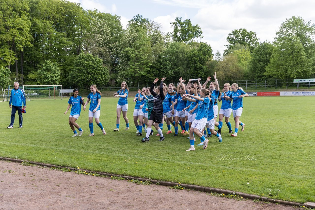 Bild 160 - wBJ Pinneberg Hamburger Meister Siegerehrung
